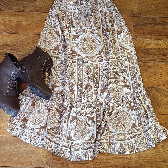 Salty Lemon Brown White Geometric Print Strapless Maxi Tiered Dress Large NWT - Picture 7 of 16